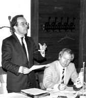 links MdB Lutz Stavenhagen (verstorben 1992) rechts Erhard Knittel